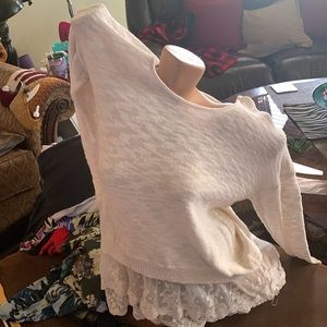 Mossimo Sweater wit lace